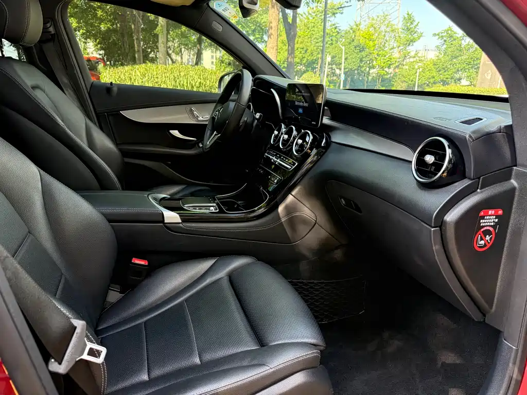 Mercedes-Benz GLC 2020 GLC 260 4MATIC SUV