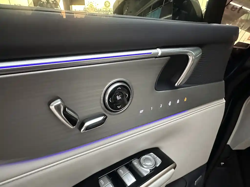 BUICK GL8 NEW ENERGY