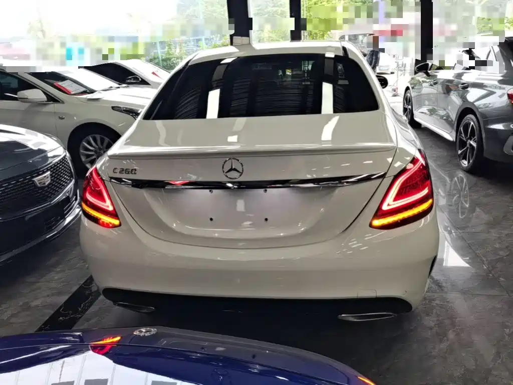 Mercedes-Benz C-Class — миниатюра 6