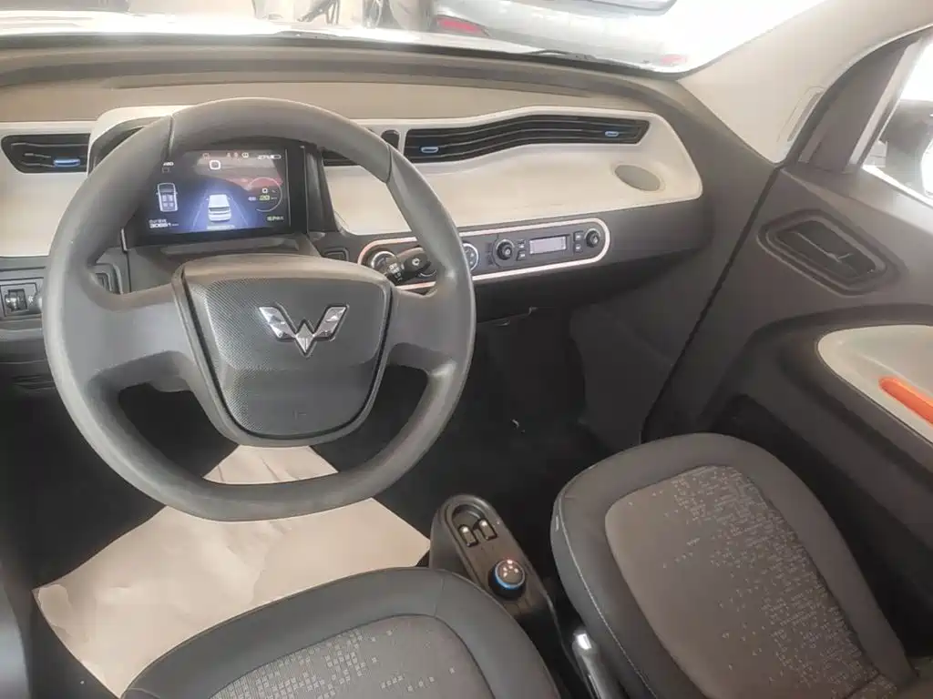 Wuling MINIEV — миниатюра 10