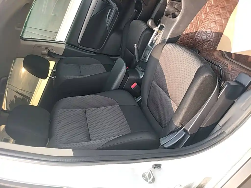 Mitsubishi Outlander (Import) — миниатюра 25