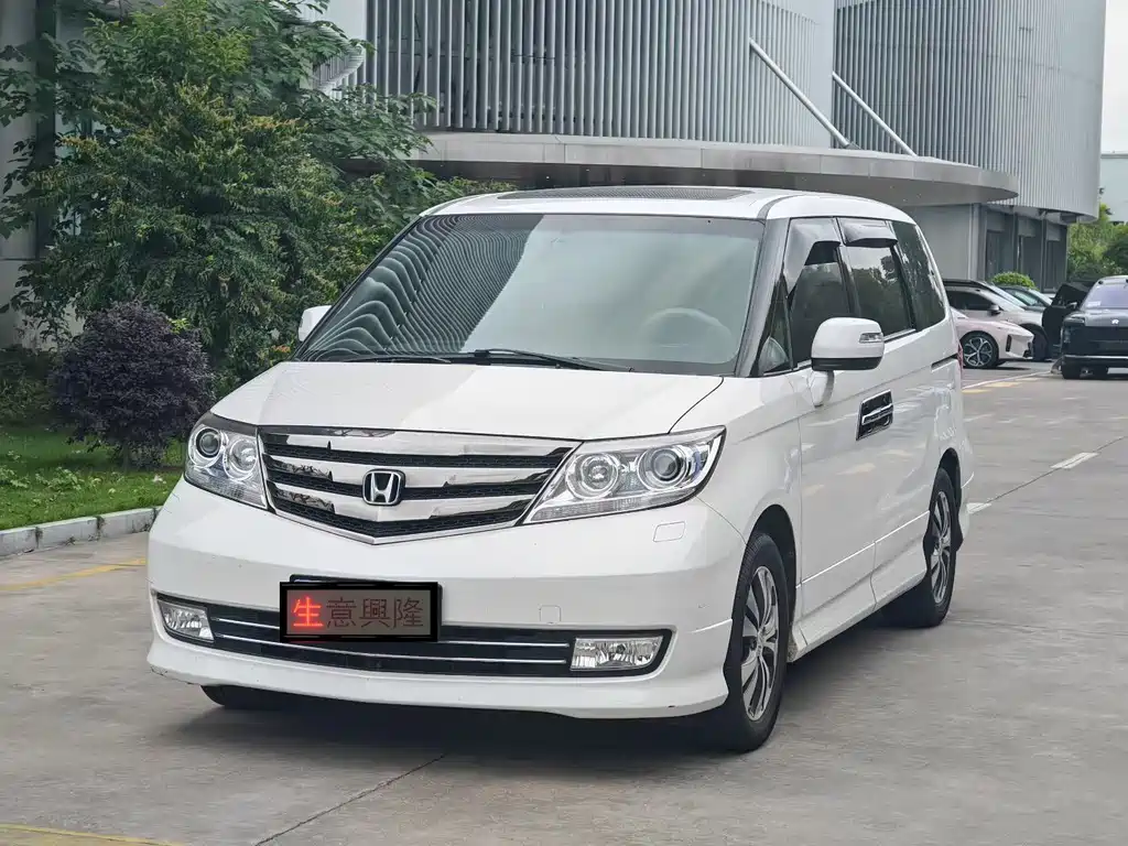 Honda Elysion 2015