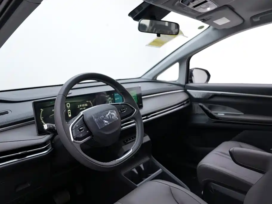 SAIC MAXUS EVERYONE 7