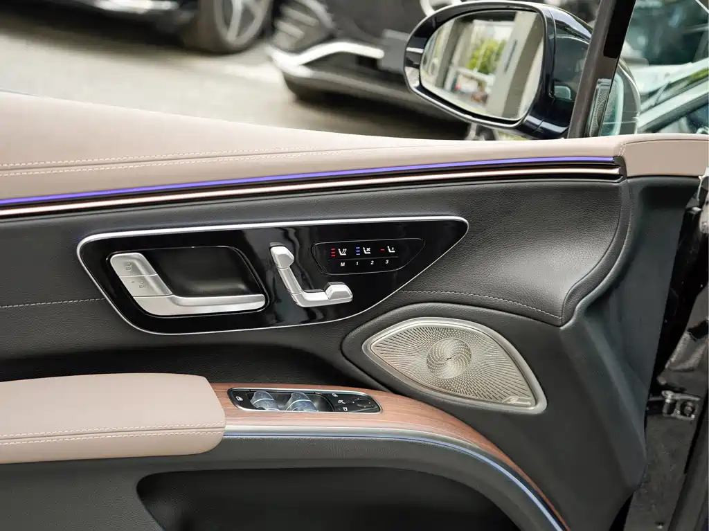 Mercedes-Benz EQS — миниатюра 18