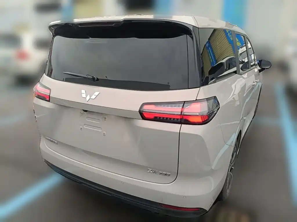 Wuling Xingguang 730 New Energy — миниатюра 10