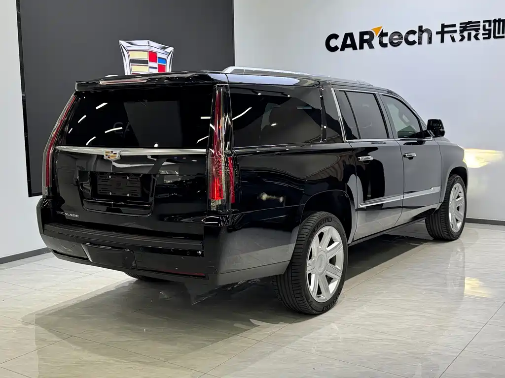 Cadillac Escalade — миниатюра 5