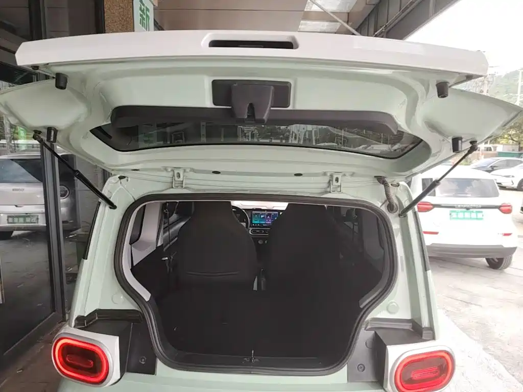 Wuling MINIEV — миниатюра 19