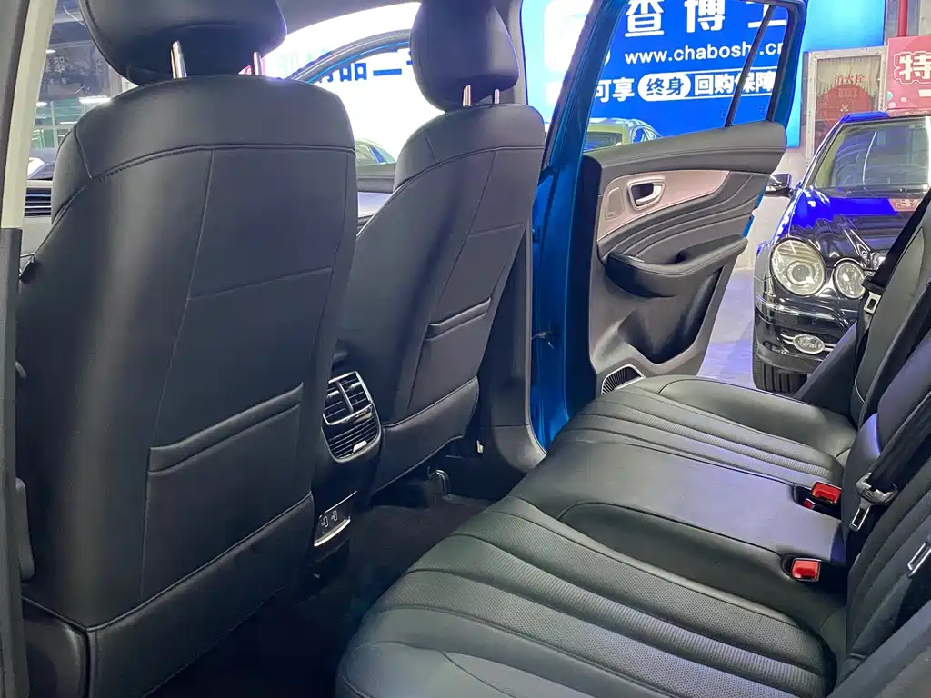 Roewe RX5 eMAX — миниатюра 10