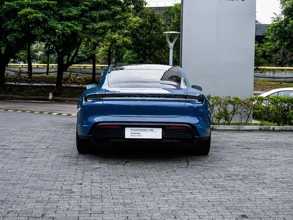 Porsche Taycan — миниатюра 15