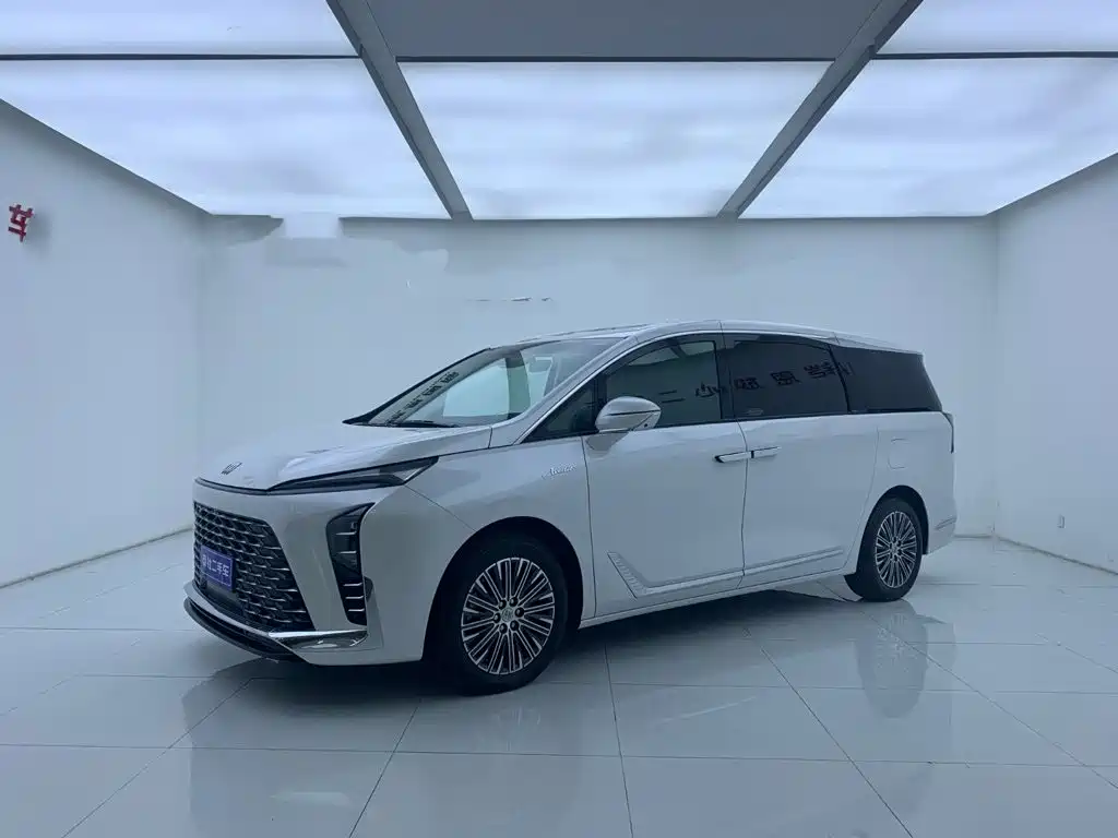 Buick GL8 Hybrid