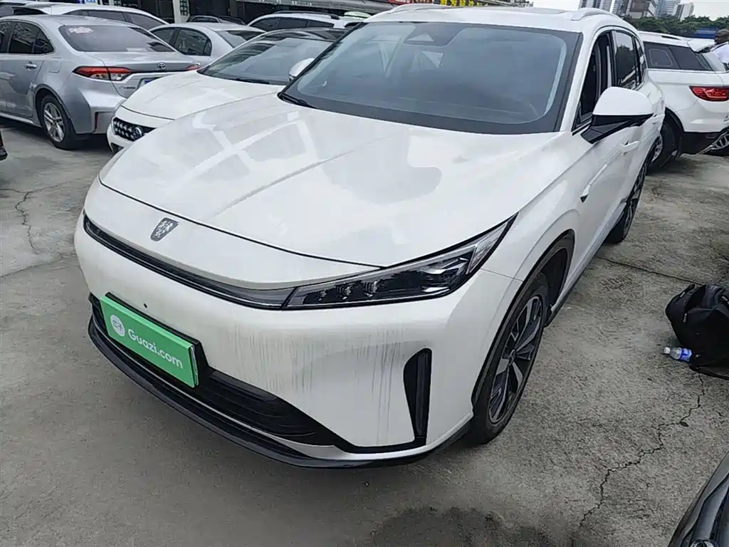 Roewe D5X DMH 2024