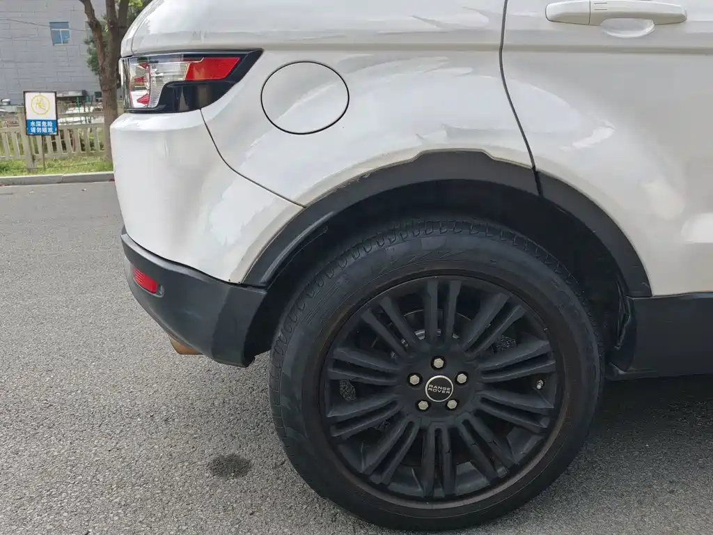 Land Rover Evoque (Import) — миниатюра 22