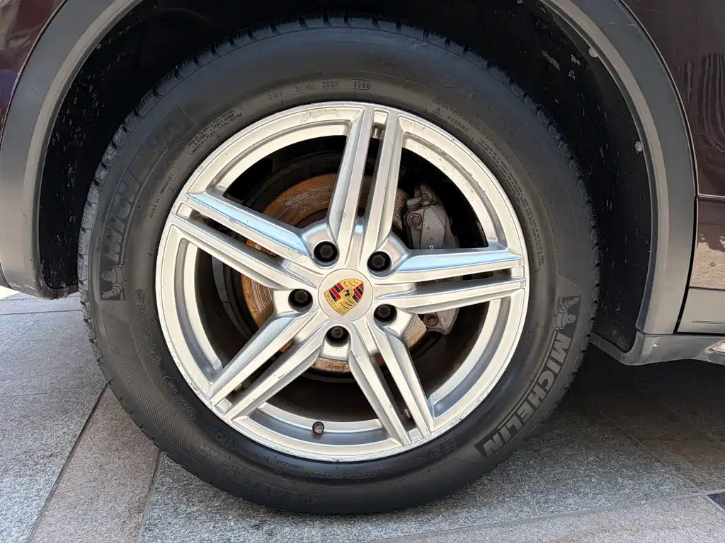 Porsche Cayenne 2014 Cayenne Platinum Edition 3.0T