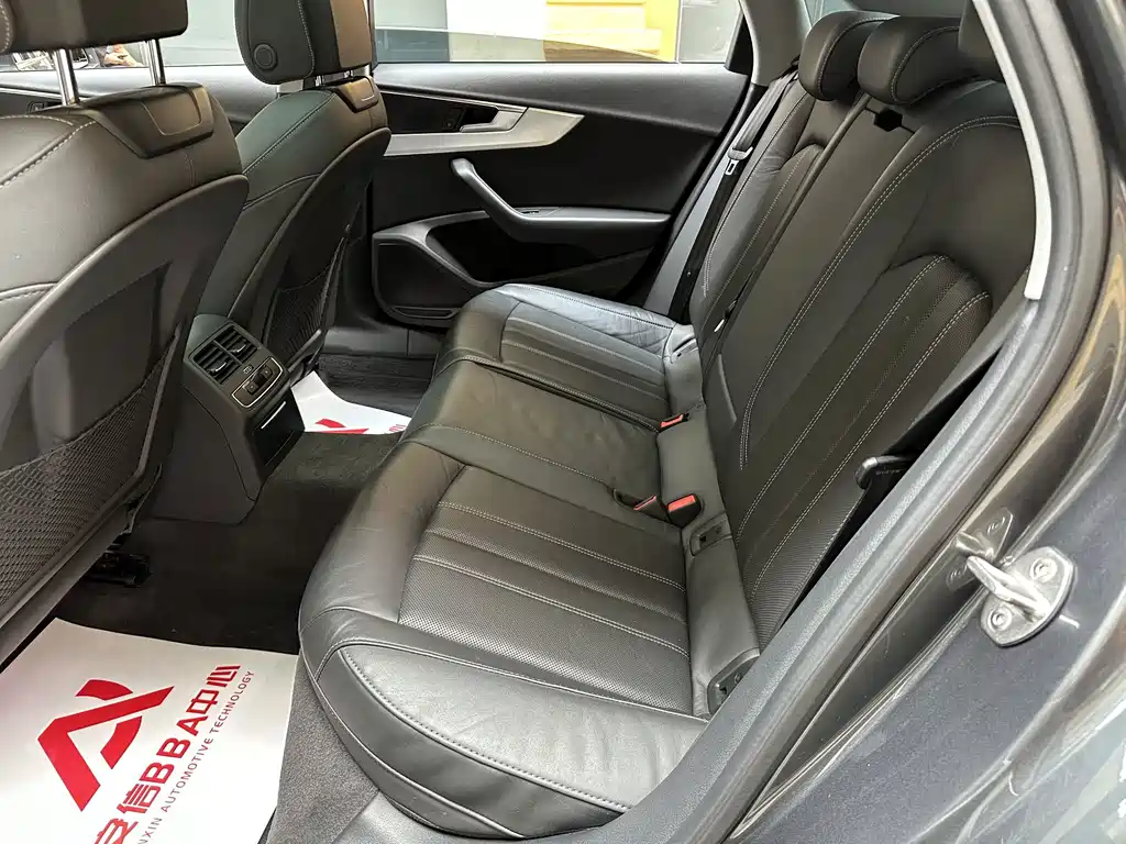 Audi A4L — миниатюра 10