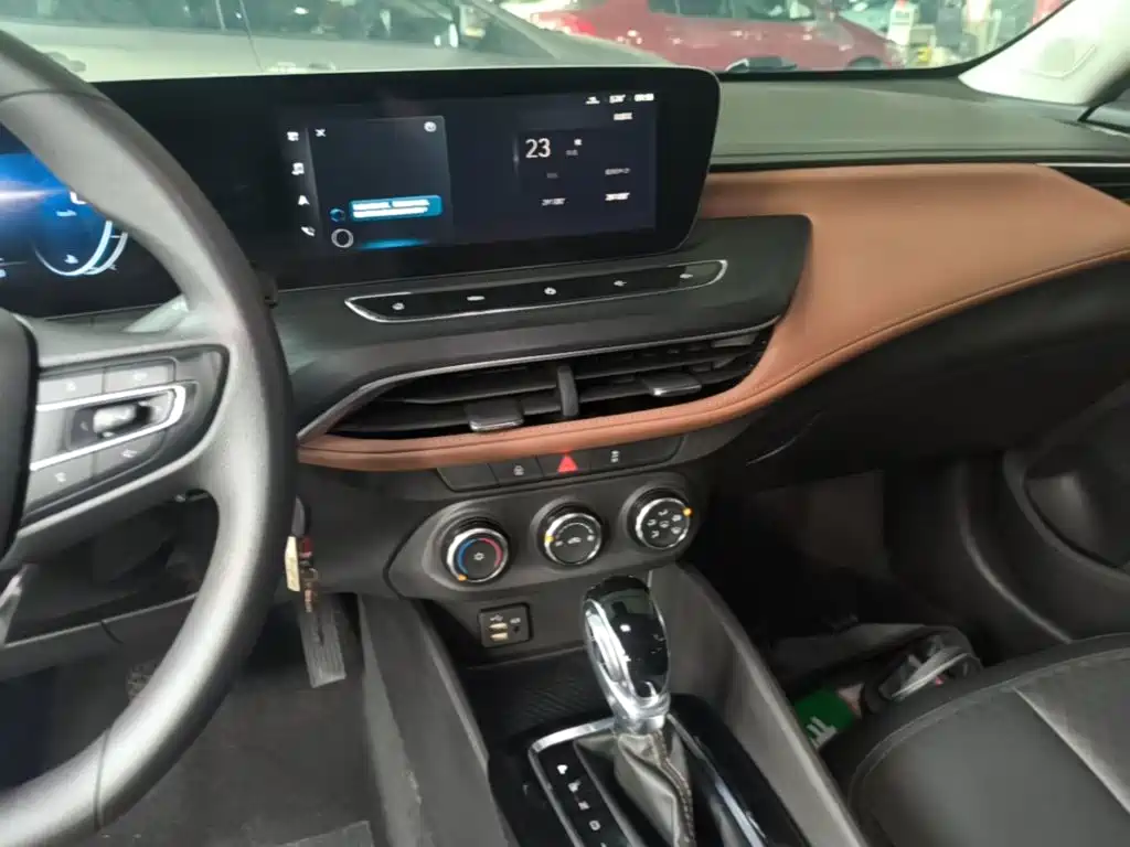 Buick Verano — миниатюра 13