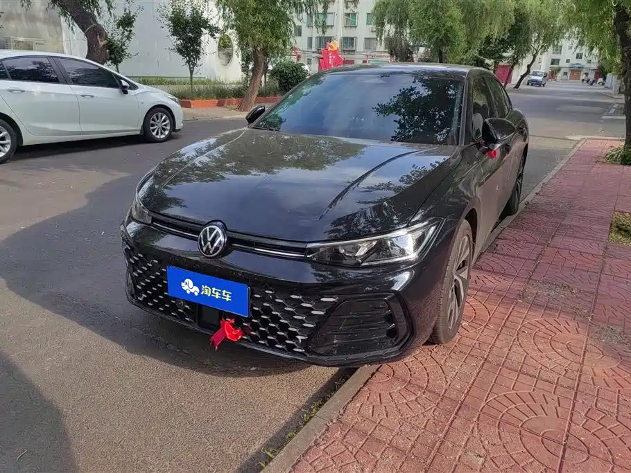 Volkswagen Passat 2025