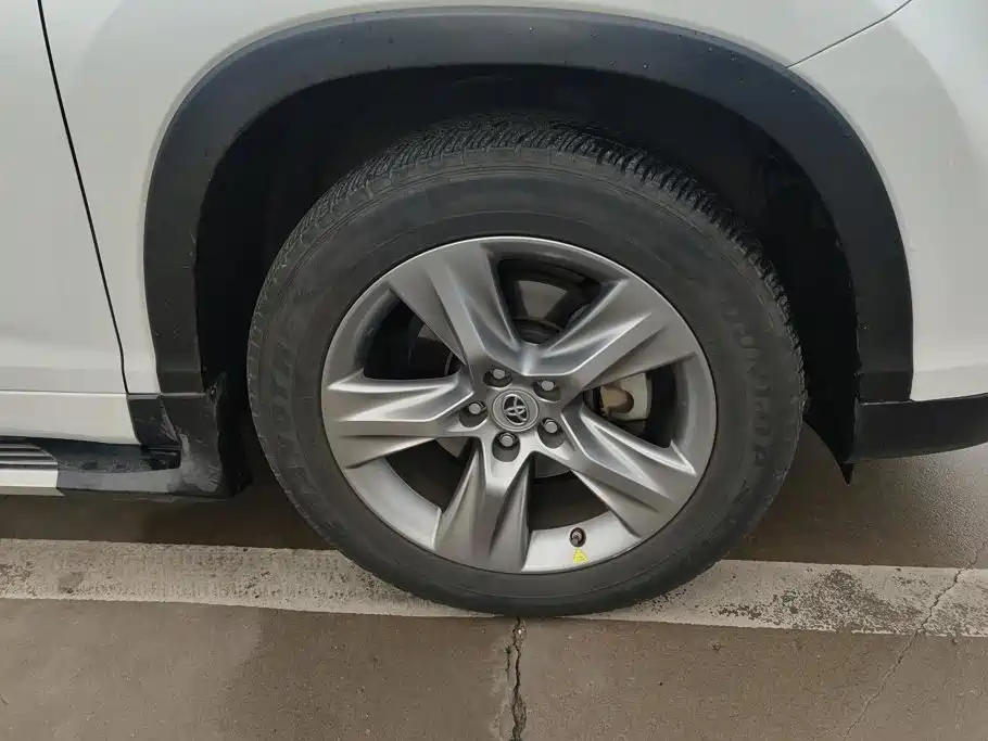 Toyota Highlander — миниатюра 6