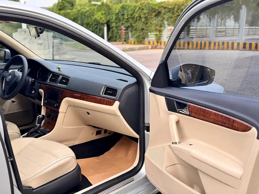 Volkswagen Lavida — миниатюра 13