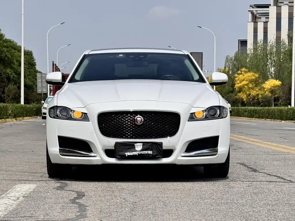 Jaguar XFL — миниатюра 2