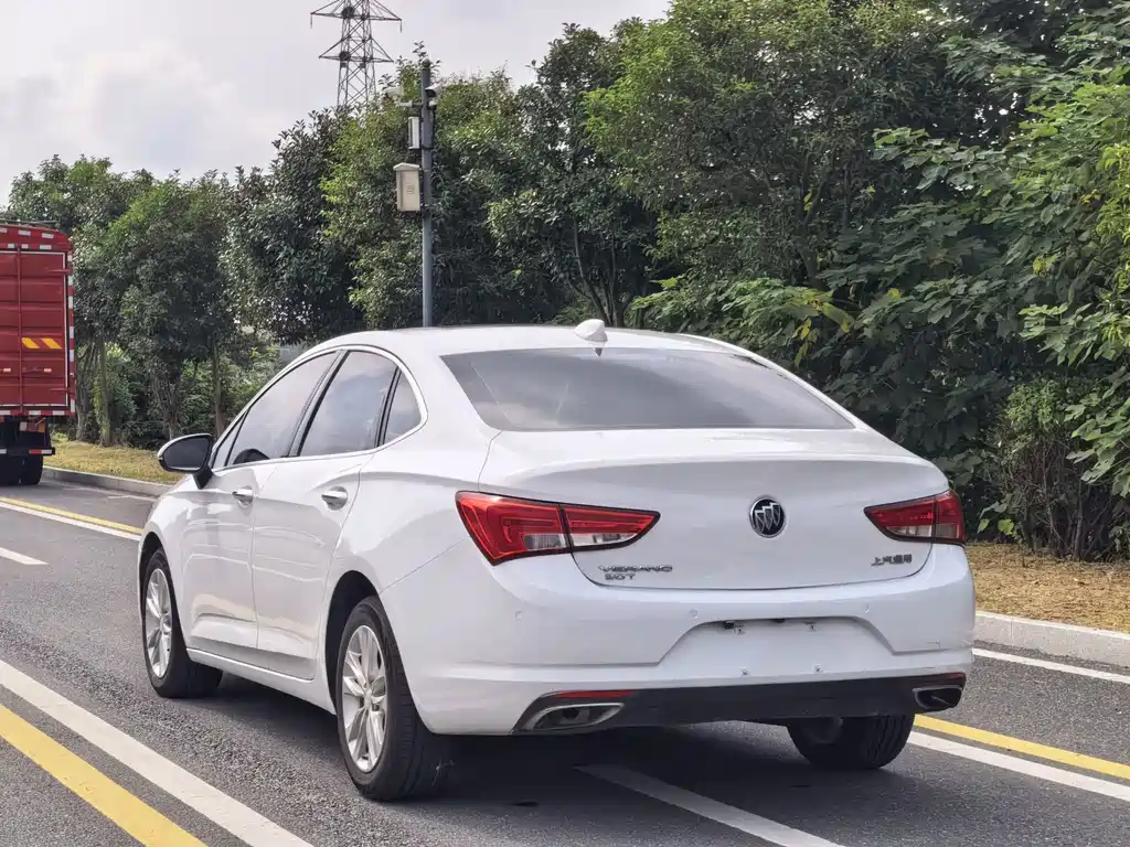 Buick Verano — миниатюра 9