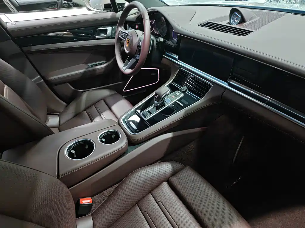 Porsche Panamera — миниатюра 5
