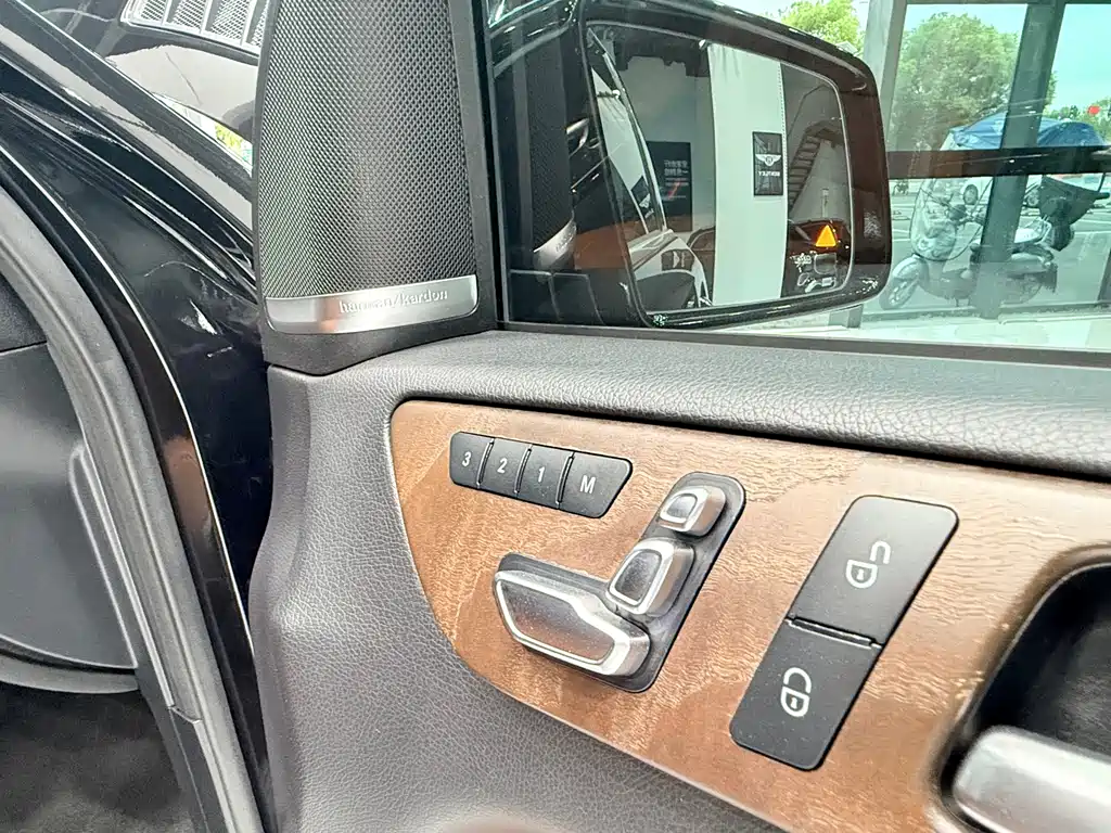 Mercedes-Benz GLS — миниатюра 11