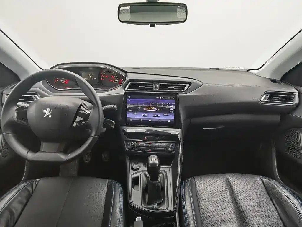 Peugeot 308 — миниатюра 5