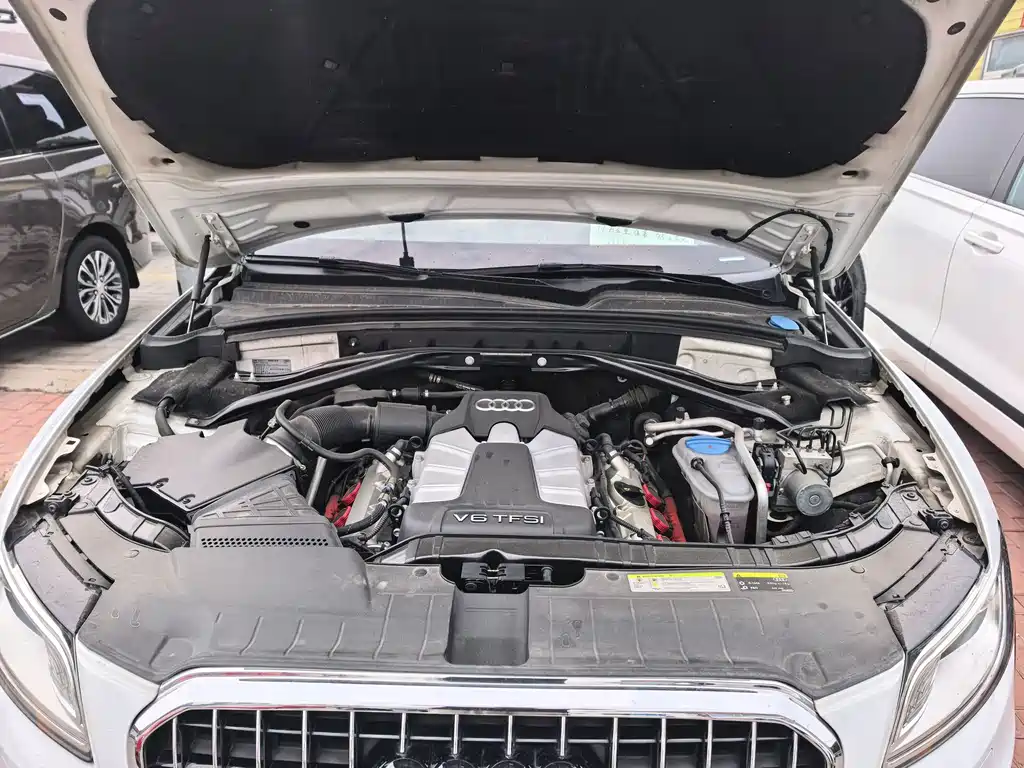 Audi Q5 (Import) — миниатюра 13