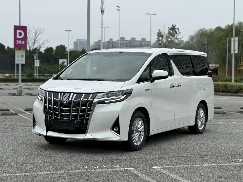 Toyota Alphard — миниатюра 2