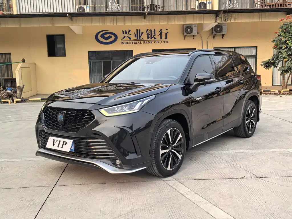 Toyota Crown Kluger