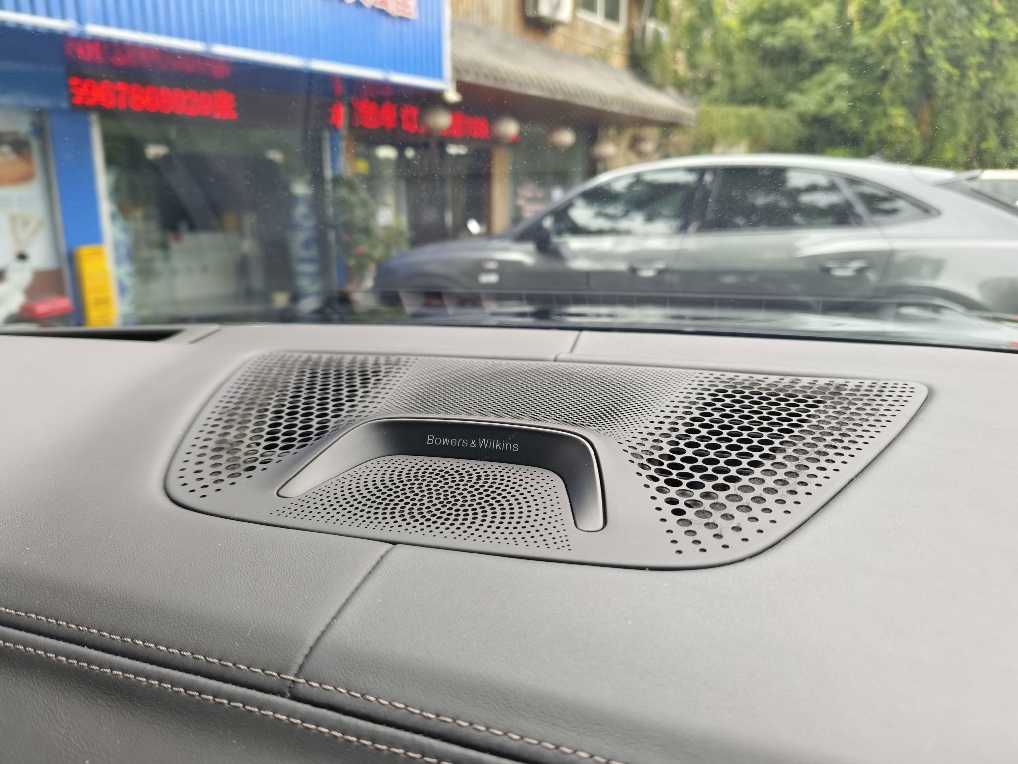 BMW X7 — миниатюра 14