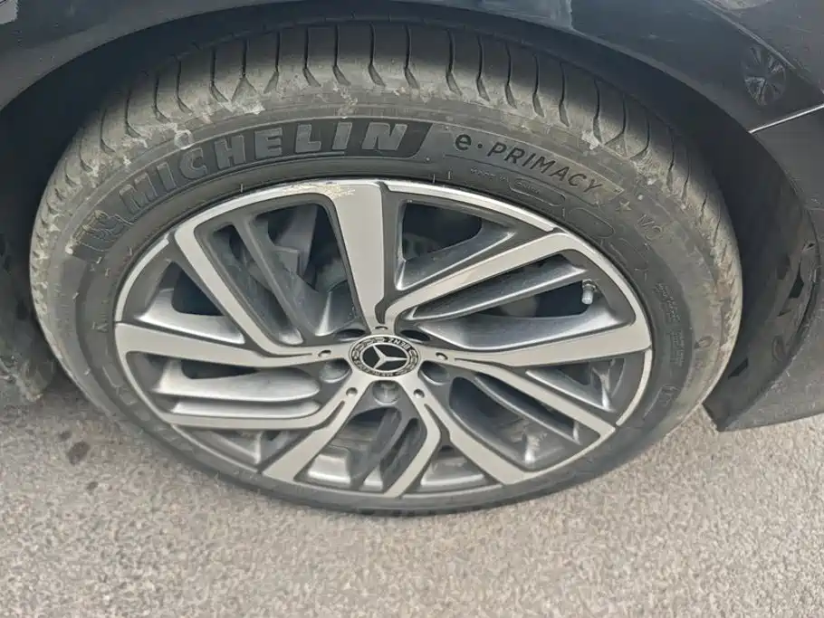 Mercedes-Benz E-Class — миниатюра 6