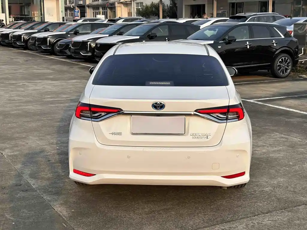Toyota Corolla — миниатюра 8