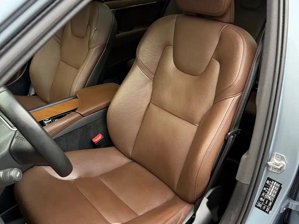 Volvo S90 — миниатюра 13