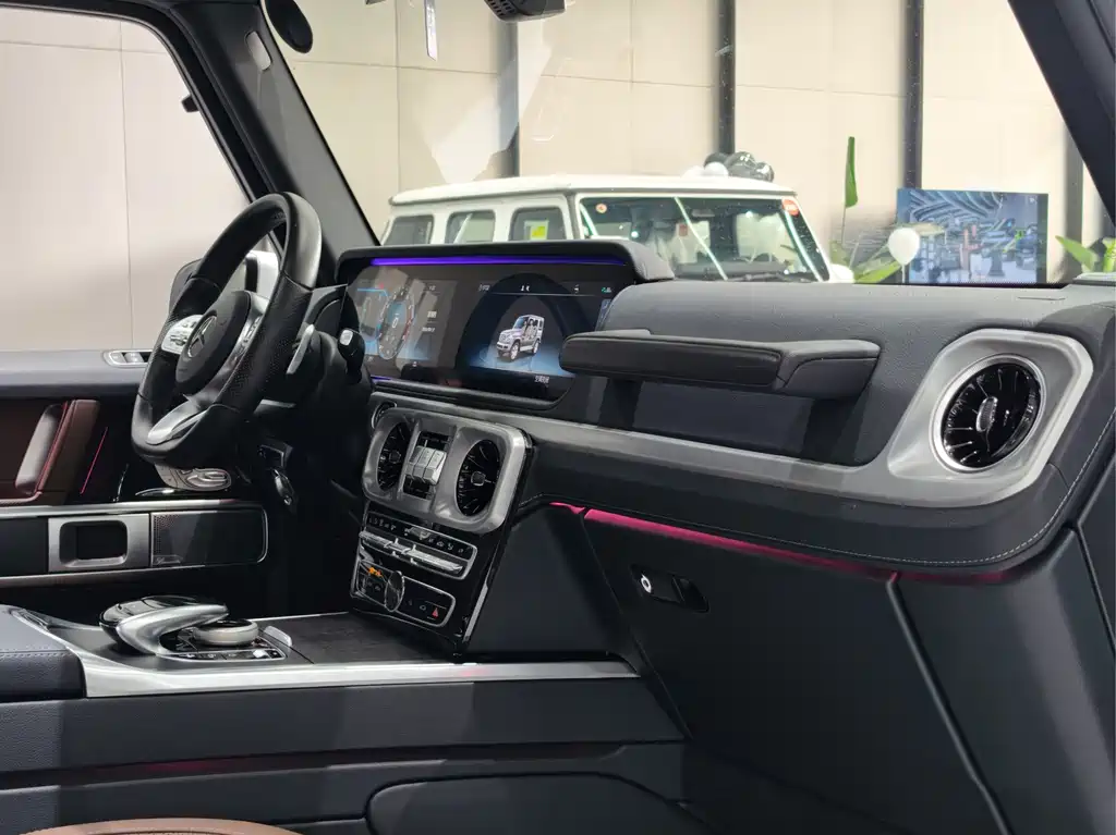 Mercedes-Benz G-Class — миниатюра 10