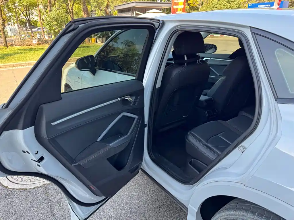 Audi Q3 Sportback — миниатюра 14