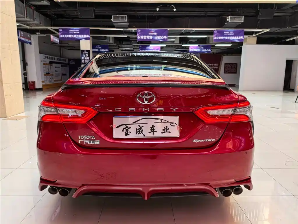 TOYOTA CAMRY