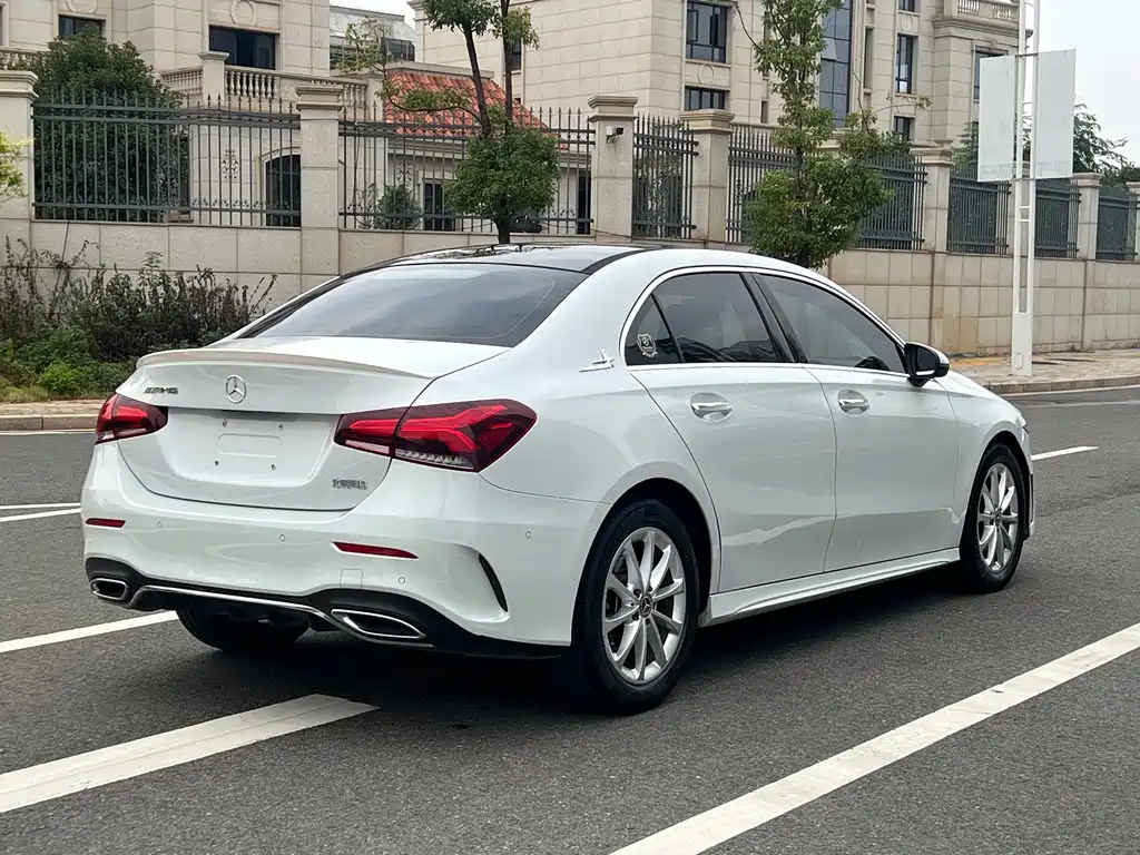 MERCEDES-BENZ A CLASS