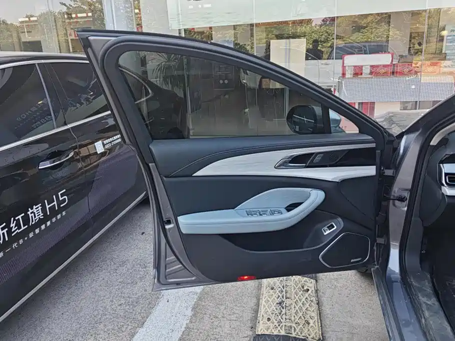 Hongqi Hongqi H5 PHEV — миниатюра 7