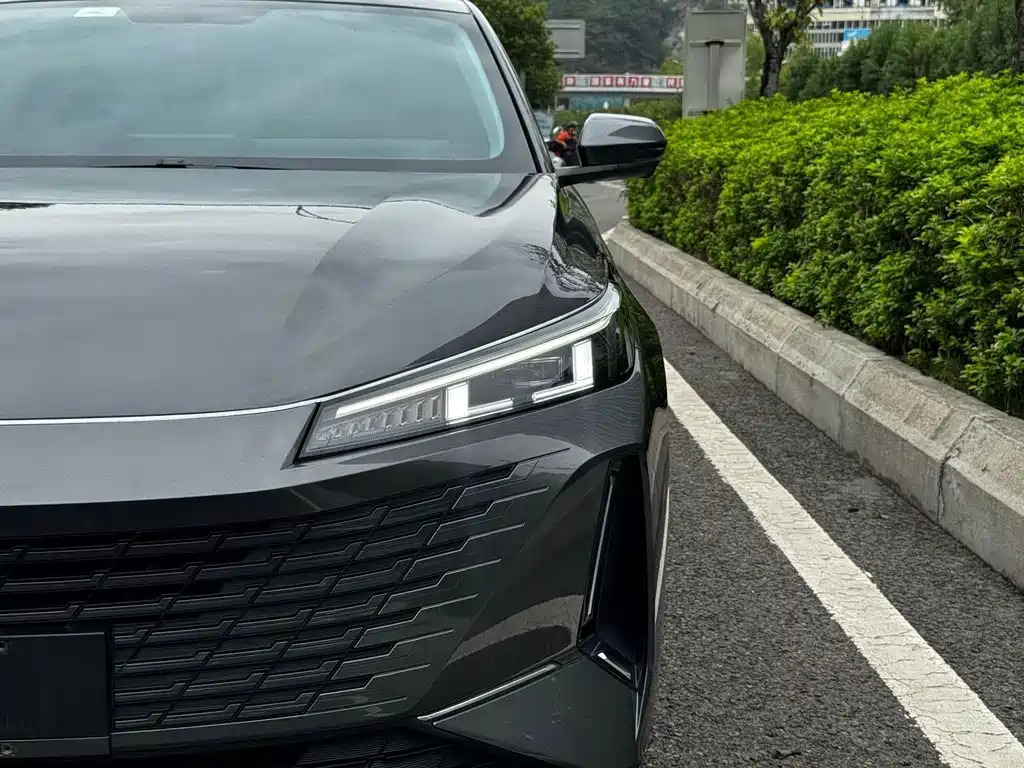 Changan Yida — миниатюра 4