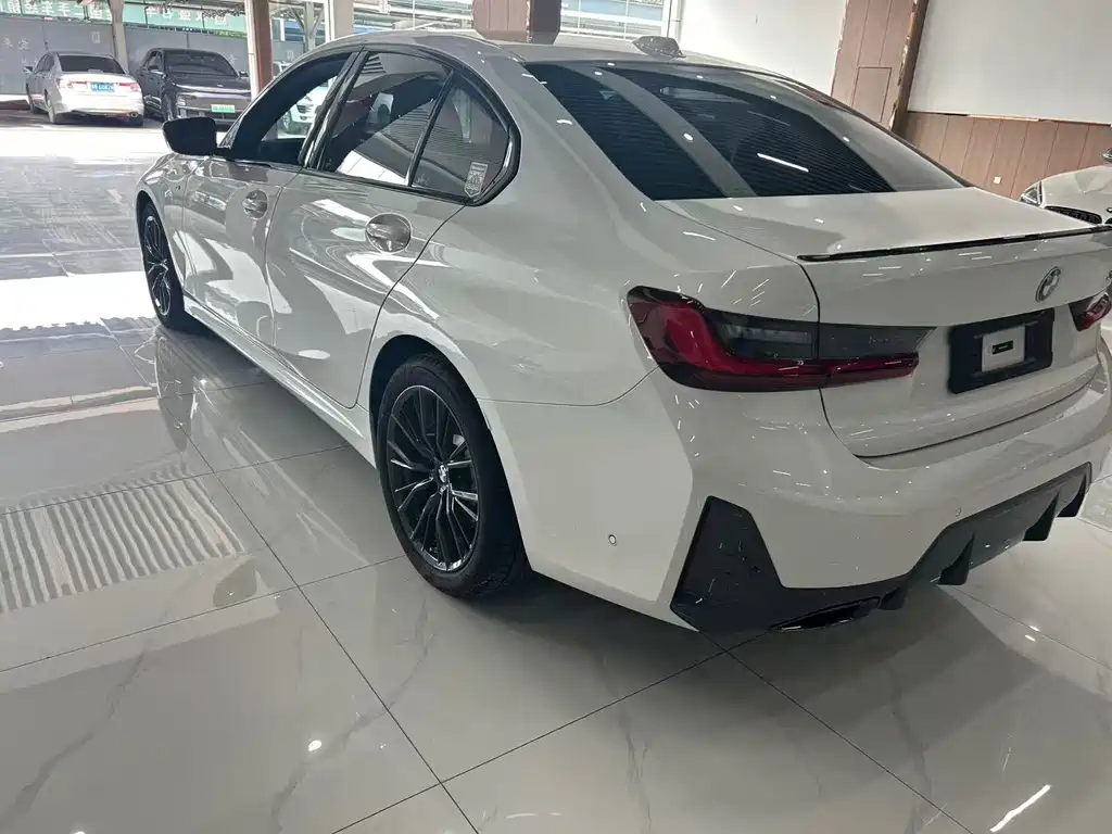 BMW 3 Series — миниатюра 13