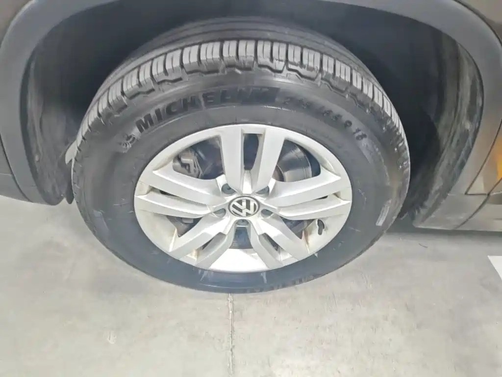 Volkswagen Tiguan — миниатюра 23