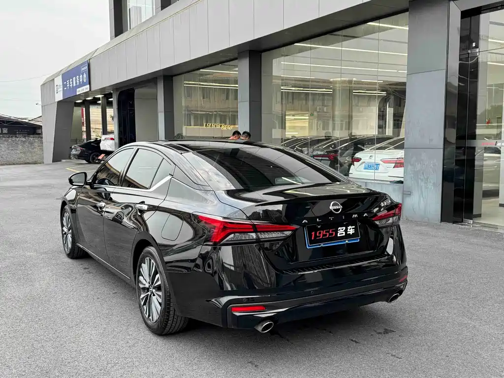 Nissan Teana — миниатюра 7
