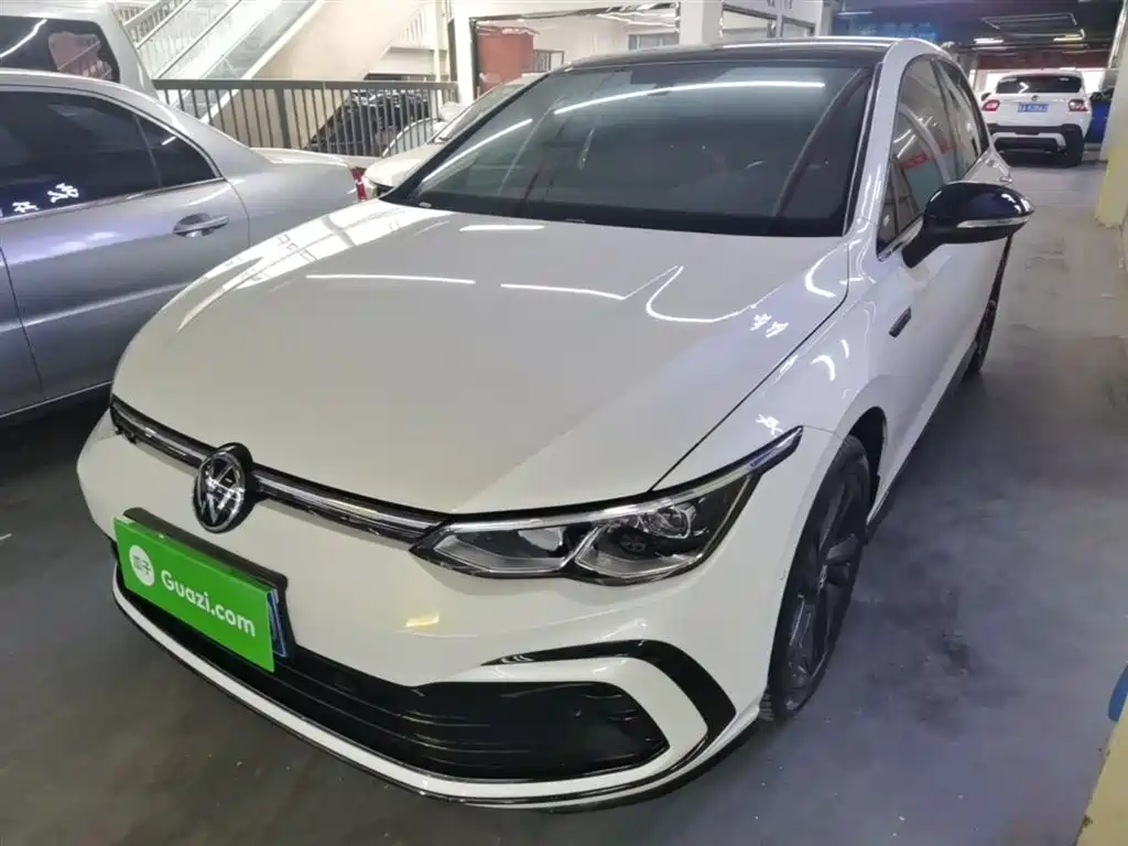 Volkswagen Golf 2024