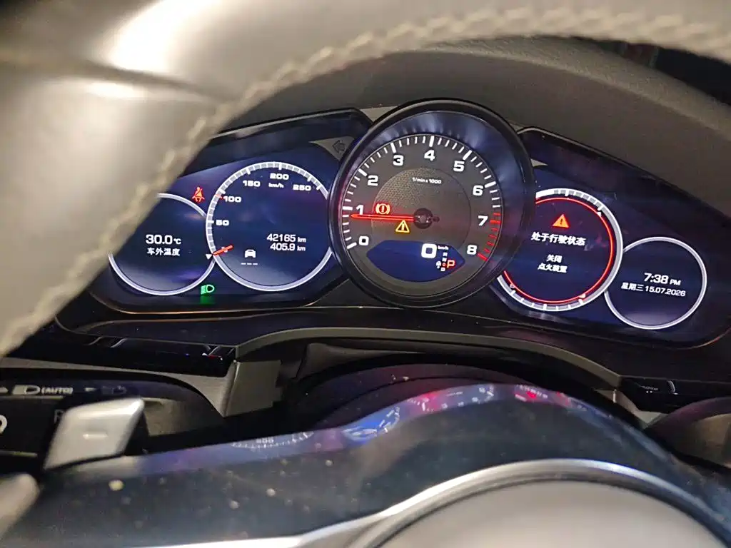 Porsche Cayenne — миниатюра 12