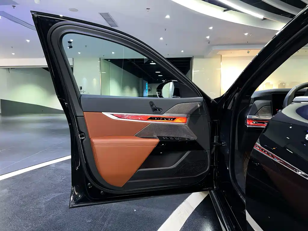 BMW i7 — миниатюра 6