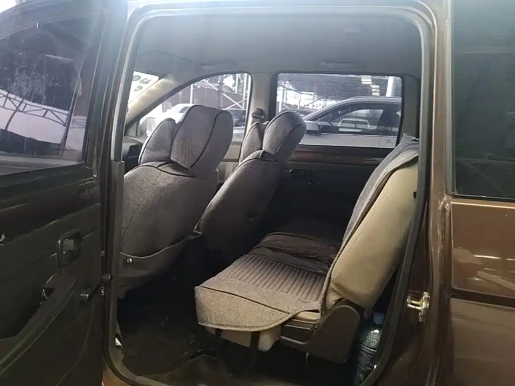 Wuling Hongguang — миниатюра 22
