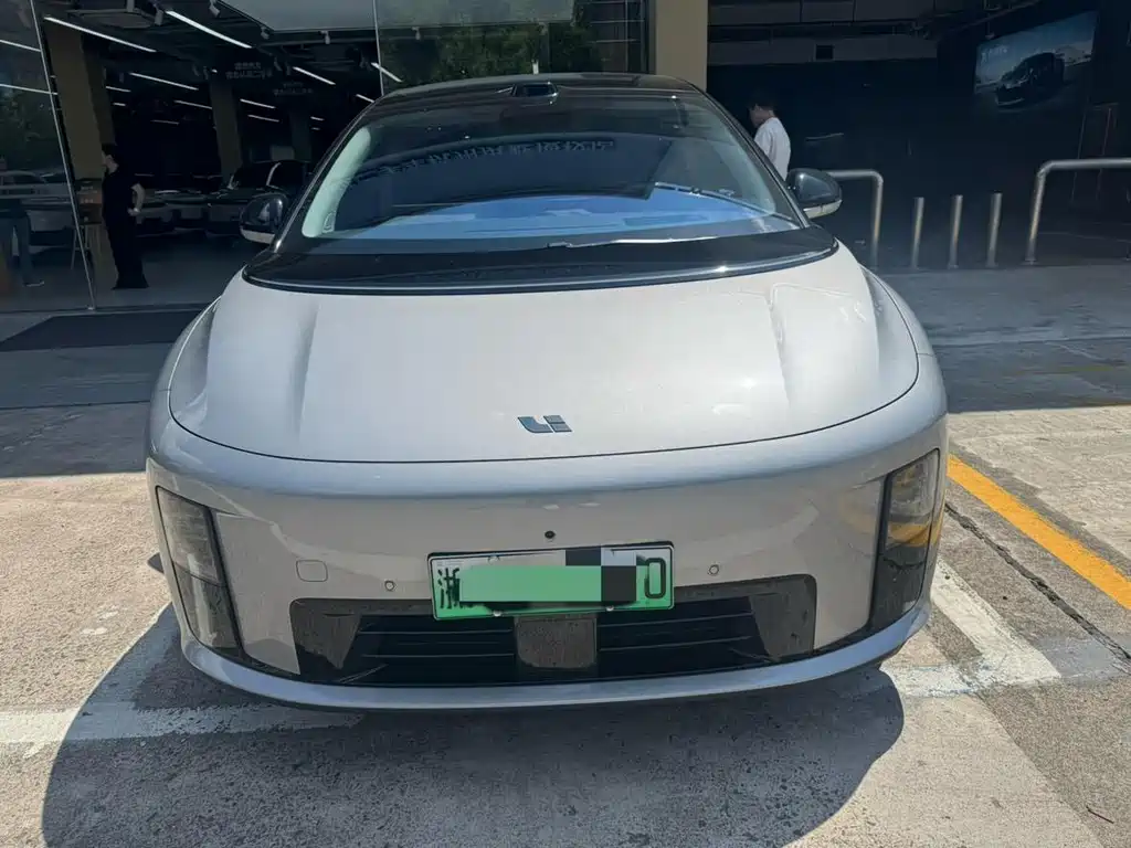 Li Auto Li i8 — миниатюра 2