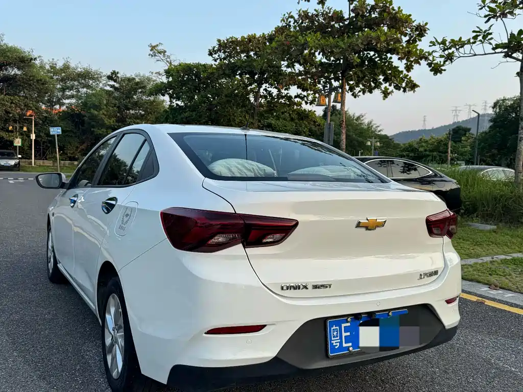 Chevrolet Cavalier — миниатюра 5