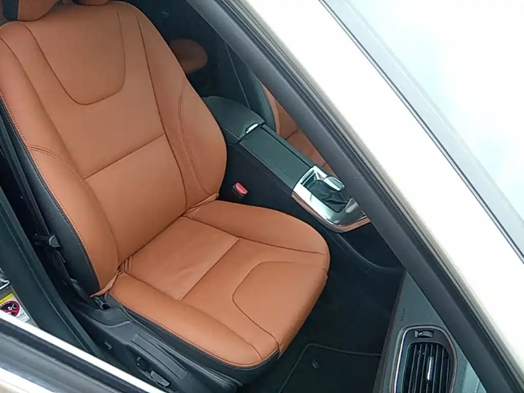 Volvo S60 — миниатюра 25